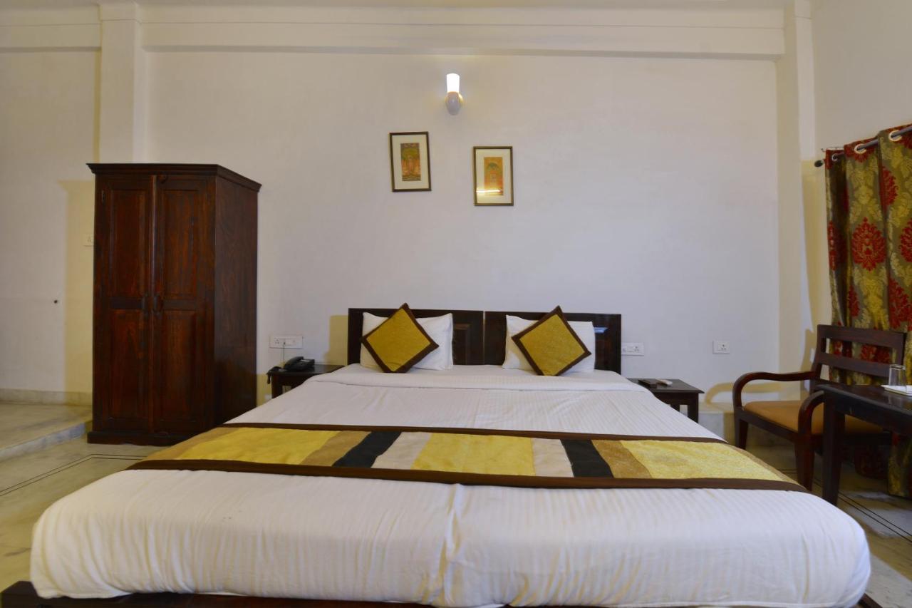 Oyo 1159 Hotel Chandra Prakash Udaipur Exterior foto